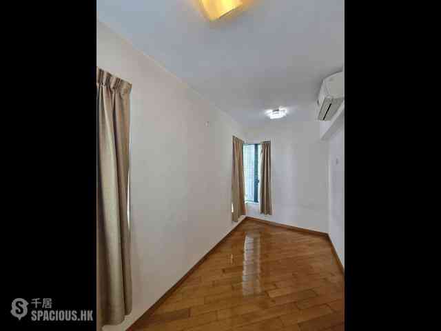 Sheung Wan - Medal Court 04