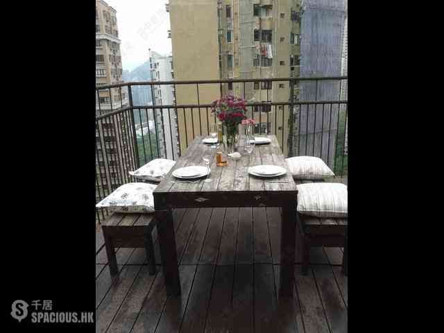 Mid Levels Central - Good View Court 05