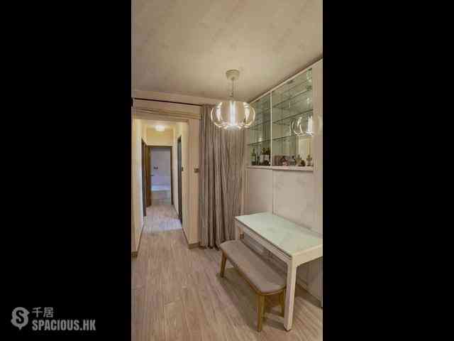 Mid Levels West - Peaksville Block 1 06