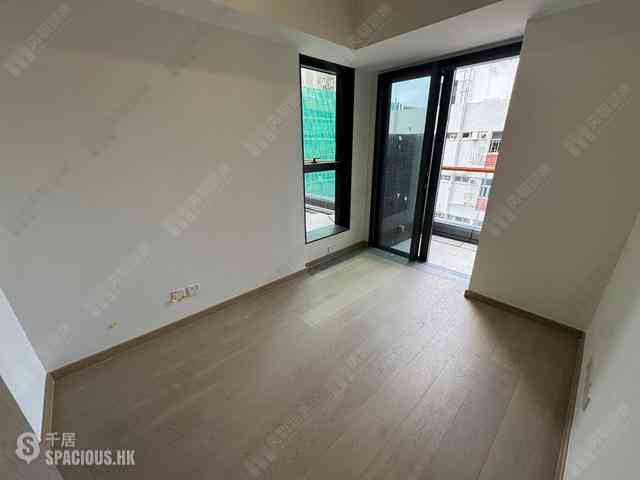 Kennedy Town - The Highline 01