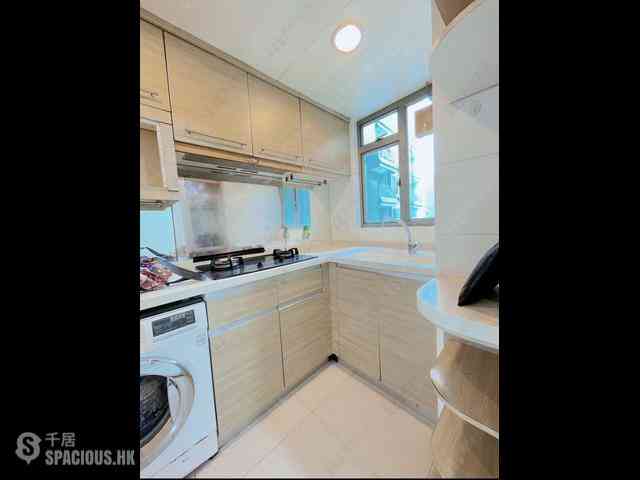 Tung Chung - Seaview Crescent Block 3 08