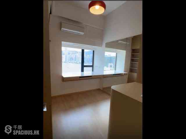 West Kowloon - The Arch 04