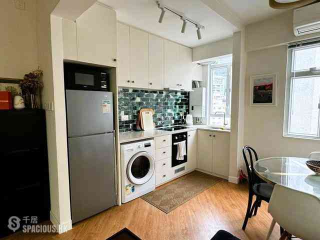 Sai Ying Pun - Golden Phoenix Court 03