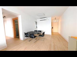 Quarry Bay - The Orchards Block 2 06