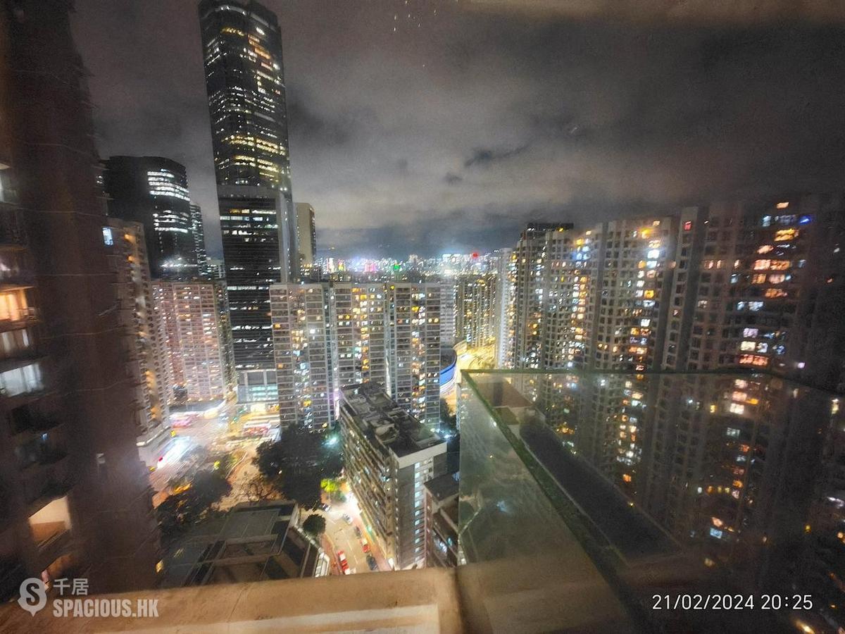 Quarry Bay - The Orchards Block 2 01