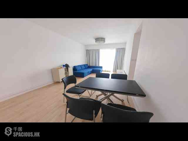Quarry Bay - The Orchards Block 2 03