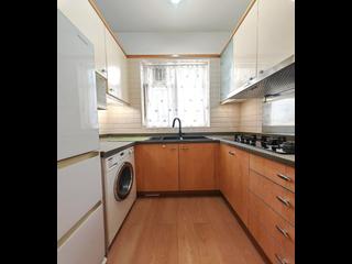 Quarry Bay - The Orchards Block 2 10