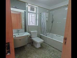 Quarry Bay - The Orchards Block 2 12