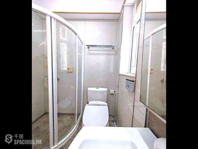 Quarry Bay - The Orchards Block 2 13