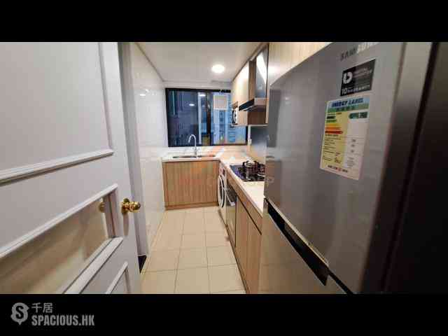 Mid Levels Central - 62B, Robinson Road 08