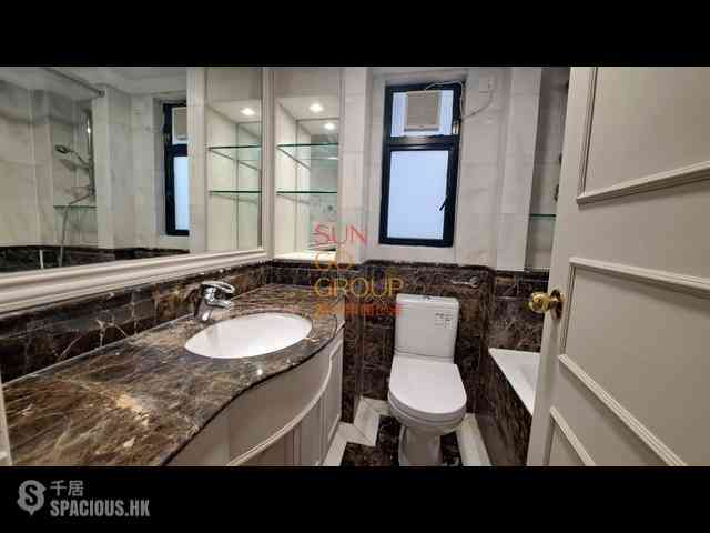 Mid Levels Central - 62B, Robinson Road 11