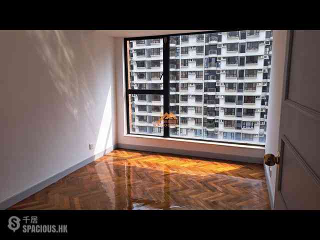 Mid Levels Central - 62B, Robinson Road 07