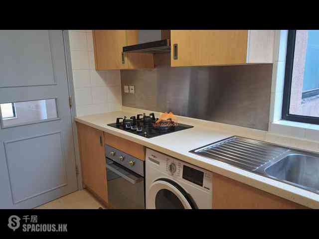 Mid Levels Central - 62B, Robinson Road 10