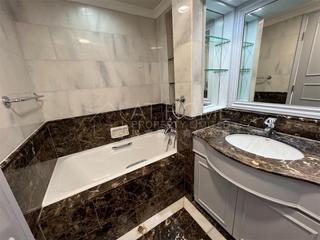Mid Levels Central - 62B, Robinson Road 09