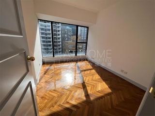 Mid Levels Central - 62B, Robinson Road 04