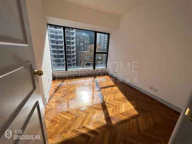 Mid Levels Central - 62B, Robinson Road 04