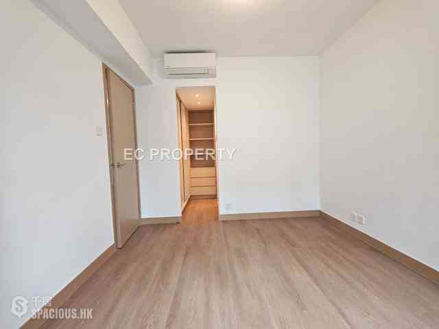 Mid Levels Central - 62B, Robinson Road 05