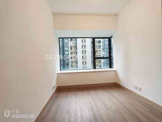 Mid Levels Central - 62B, Robinson Road 08