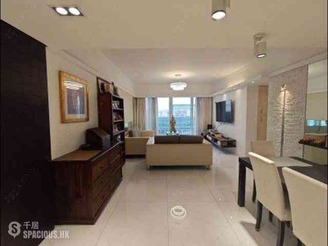 Wan Chai - Convention Plaza Apartments 02