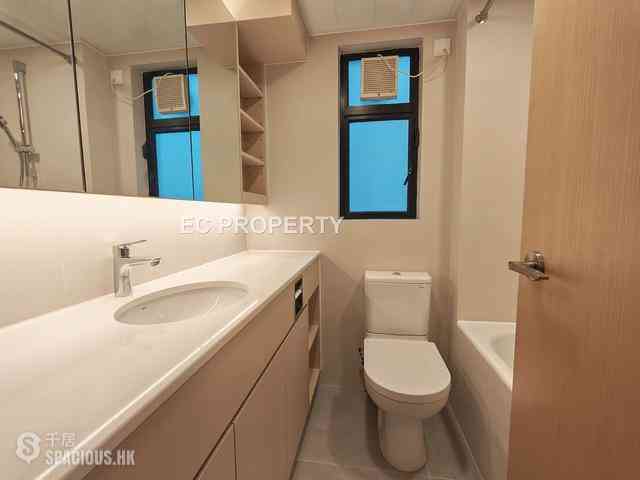 Mid Levels Central - 62B, Robinson Road 06