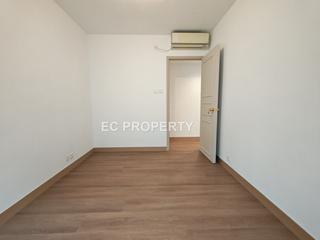 Mid Levels Central - 62B, Robinson Road 12