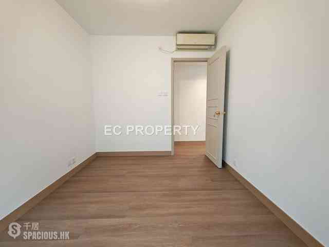 Mid Levels Central - 62B, Robinson Road 12