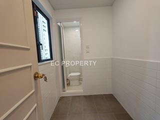 Mid Levels Central - 62B, Robinson Road 15