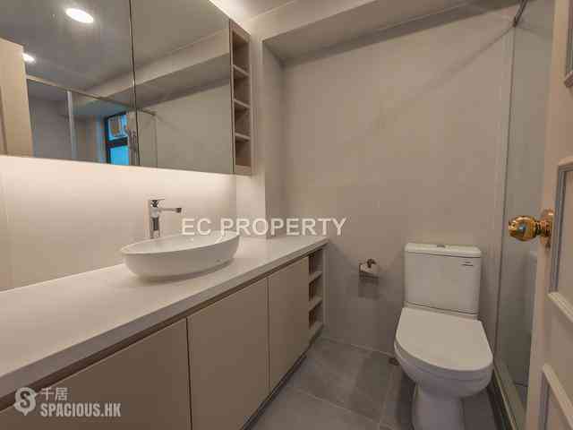 Mid Levels Central - 62B, Robinson Road 08