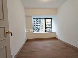 Mid Levels Central - 62B, Robinson Road 11