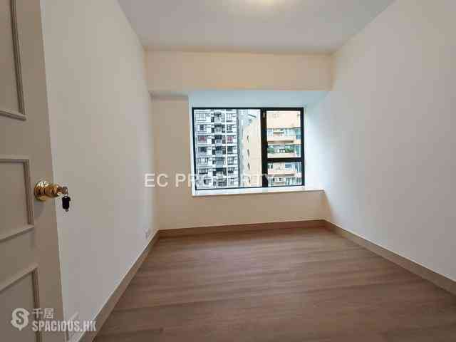 Mid Levels Central - 62B, Robinson Road 11