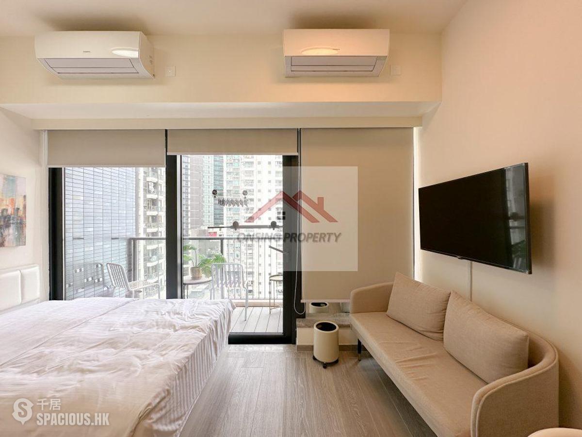 Sai Ying Pun - The Queens 01