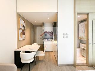 Sai Ying Pun - The Queens 02