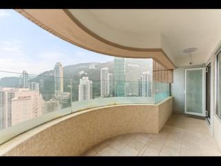 Mid Levels Central - Garden Terrace 02