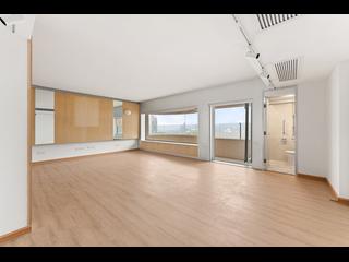 Mid Levels Central - Garden Terrace 04