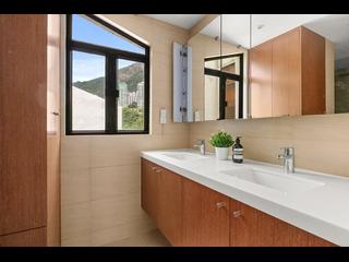 Pok Fu Lam - Carrianna Sassoon 12