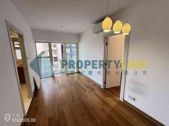 Soho - Centrestage 01
