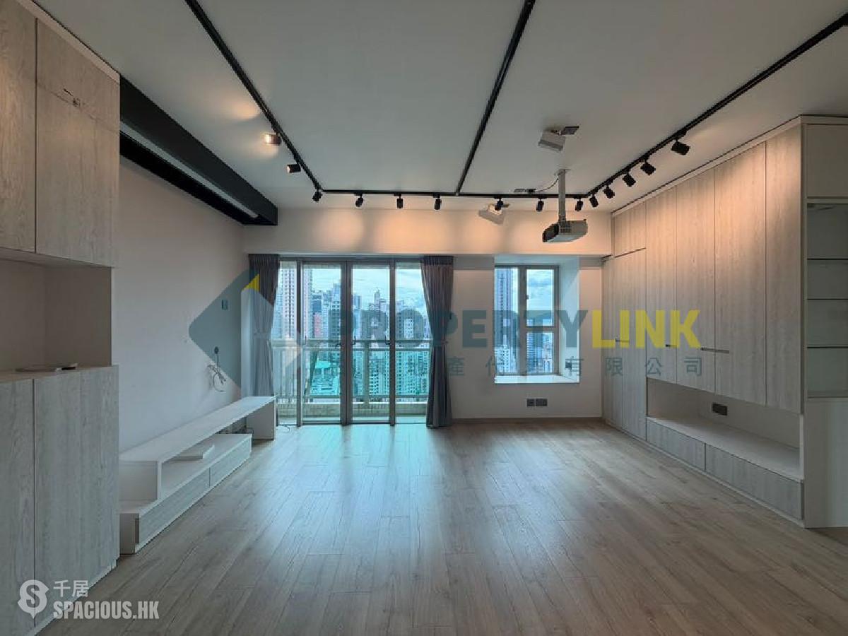 Sai Ying Pun - Centre Place 01