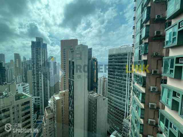 Sheung Wan - Queen's Terrace 01
