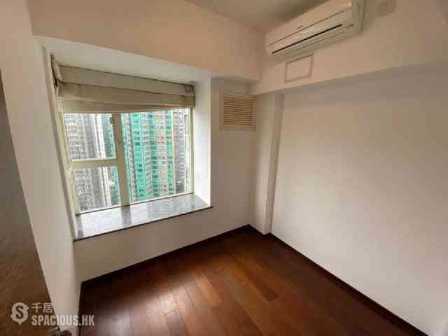 Soho - Centrestage 12