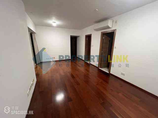 Soho - Centrestage 06