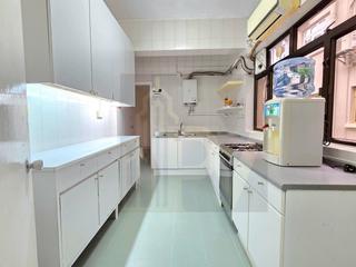 Happy Valley - Antonia House 07