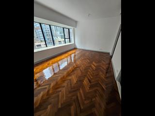 Mid Levels Central - 62B, Robinson Road 02