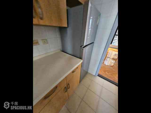 Mid Levels Central - 62B, Robinson Road 08