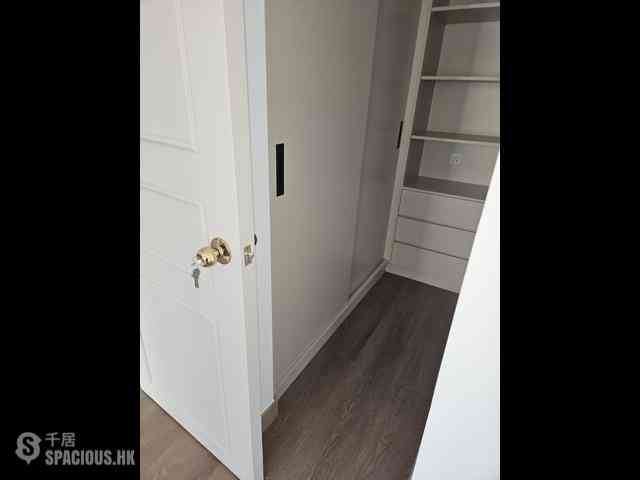 Mid Levels Central - 62B, Robinson Road 03