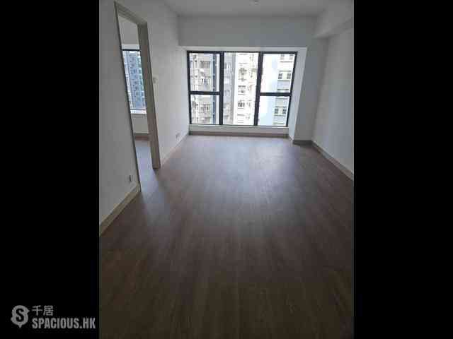 Mid Levels Central - 62B, Robinson Road 04