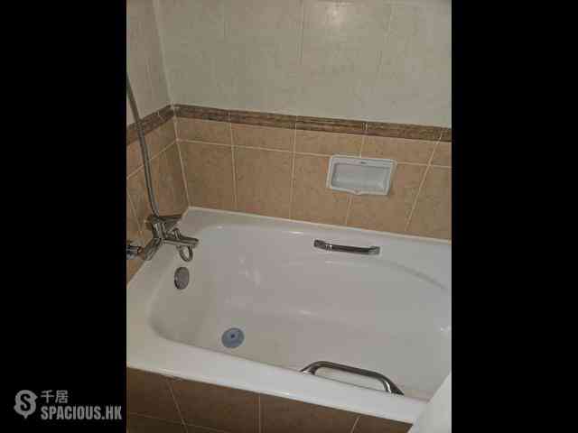 Mid Levels Central - 62B, Robinson Road 05
