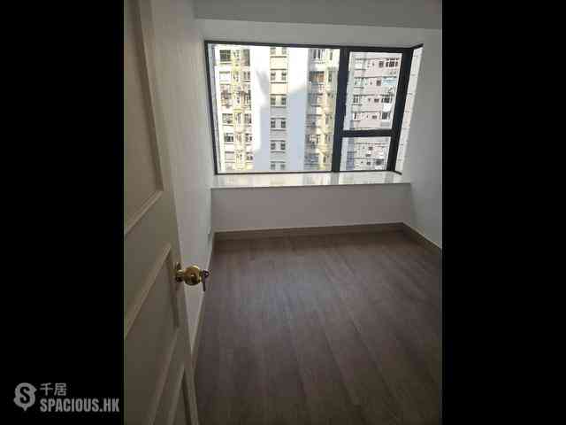 Mid Levels Central - 62B, Robinson Road 08