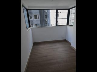 Mid Levels Central - 62B, Robinson Road 09