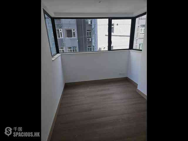 Mid Levels Central - 62B, Robinson Road 09