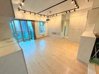 Sai Ying Pun - Centre Place 06